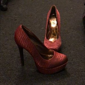 Carlos Santana mustique heels